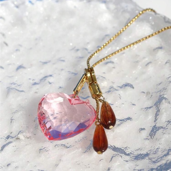 NWT Pink Heart Crystal Pendant Gold Necklace Zipper embellishment - Picture 4 of 7